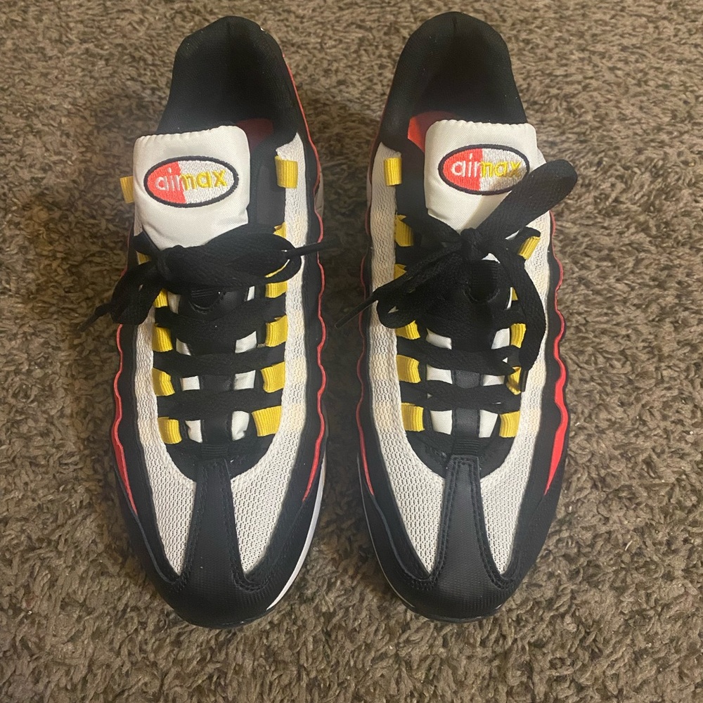 Nike Air Max ‘95 - white/bright crimson/yellow/black - 7y